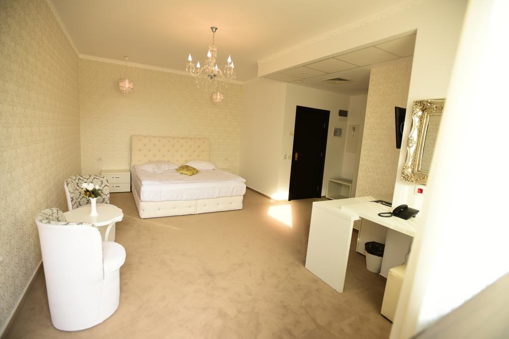 La Rocca Boutique Hotel Craiova Ngoại thất bức ảnh