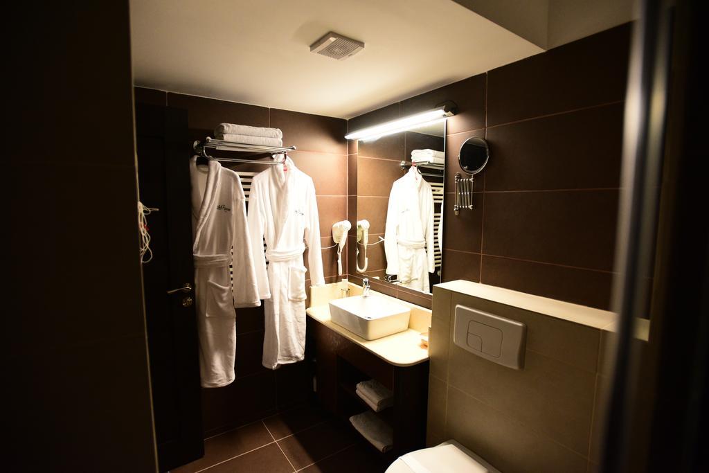 La Rocca Boutique Hotel Craiova Ngoại thất bức ảnh