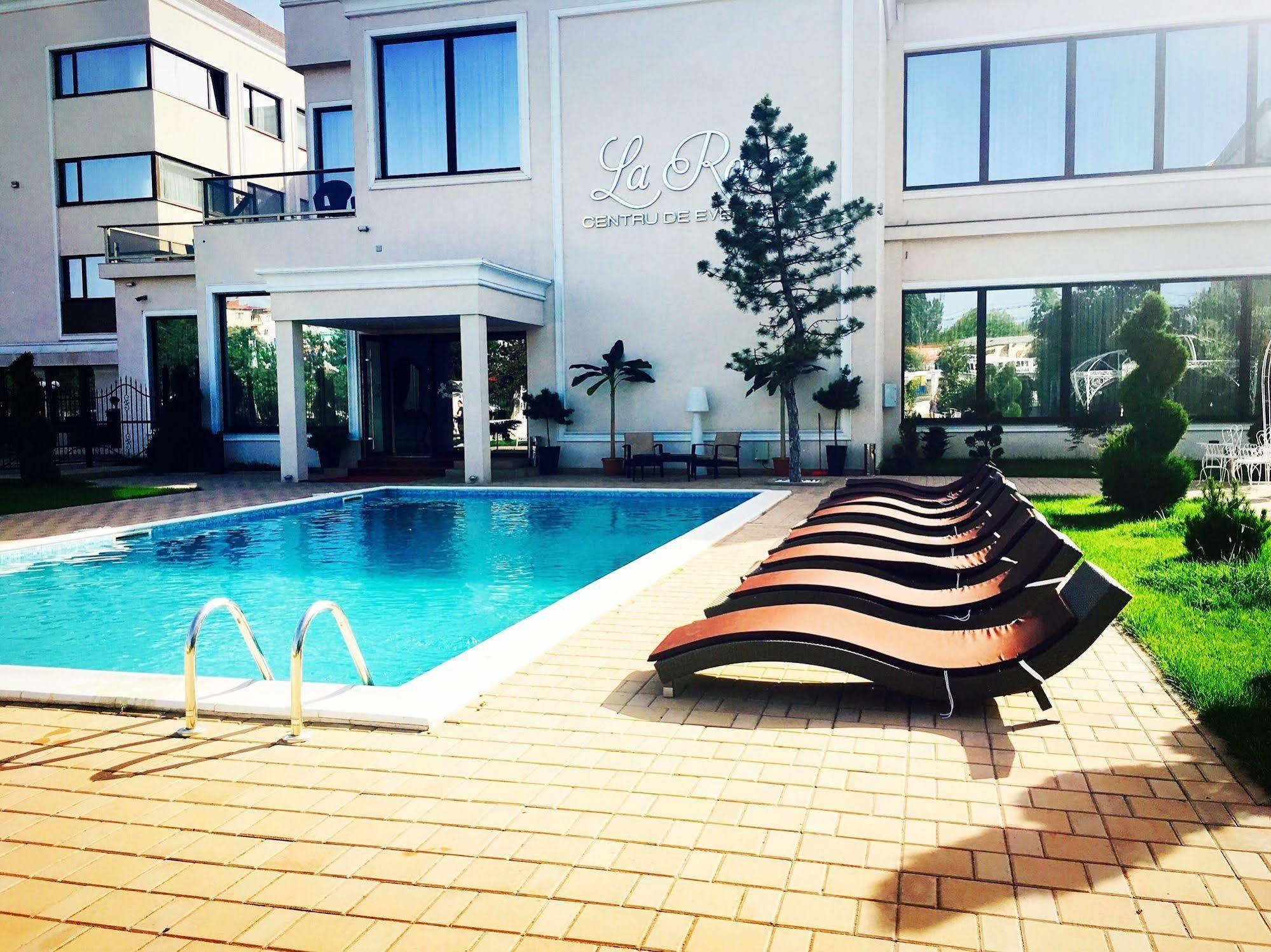 La Rocca Boutique Hotel Craiova Ngoại thất bức ảnh