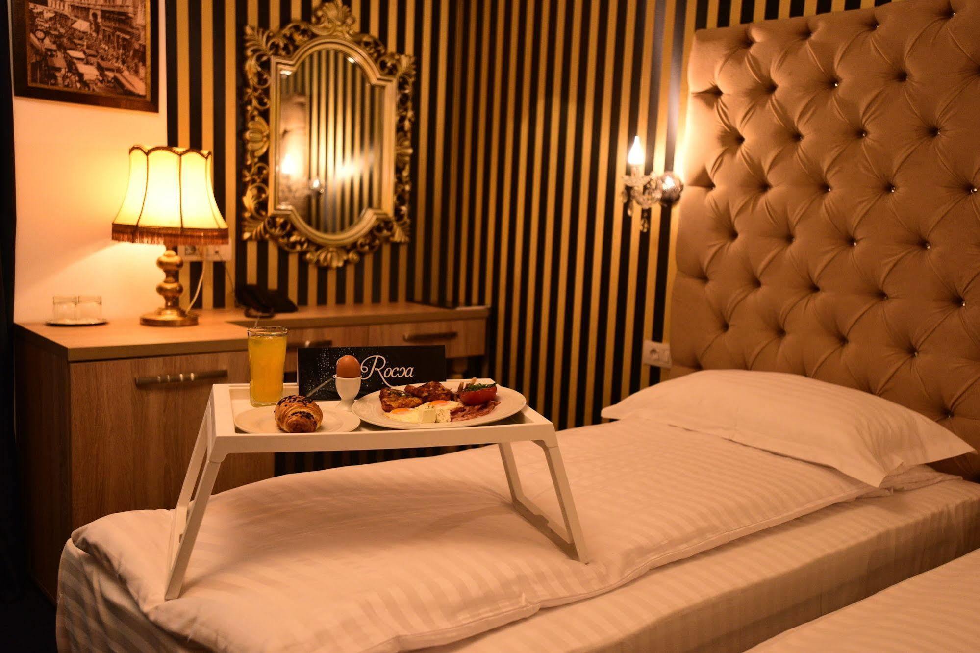 La Rocca Boutique Hotel Craiova Ngoại thất bức ảnh